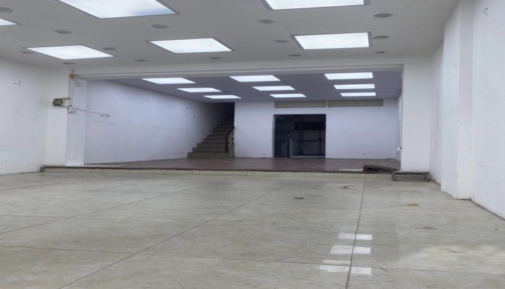 Cho thuê nhà MP KD Nguyễn Trãi, Thanh Xuân ,Hà Nội. Dt 70m2. 3 tầng - Giá 50 Triệu (ctl)